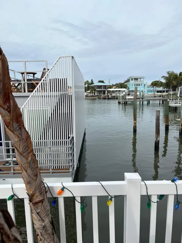 Casa Azul houseboat Key West &ndash; morning view over the marina